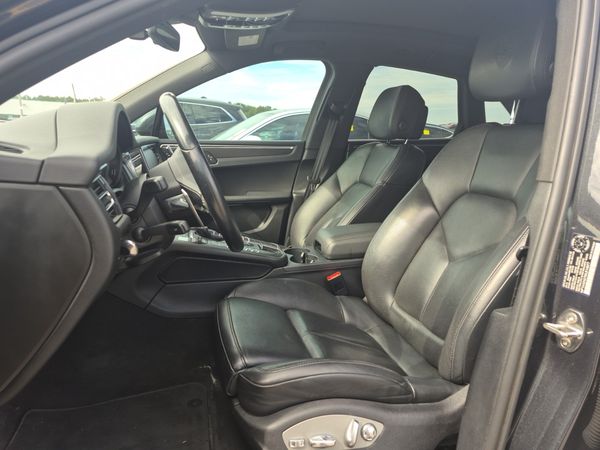 2021 Porsche MACAN AWD Base