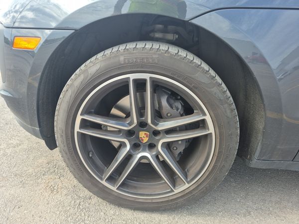 2021 Porsche MACAN AWD Base