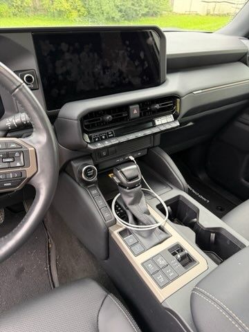 2025 Toyota Land Cruiser 4WD