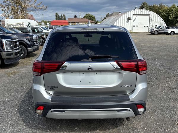 2019 Mitsubishi Outlander ES