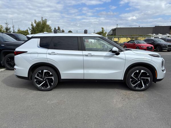 2022 Mitsubishi Outlander SEL S-AWC