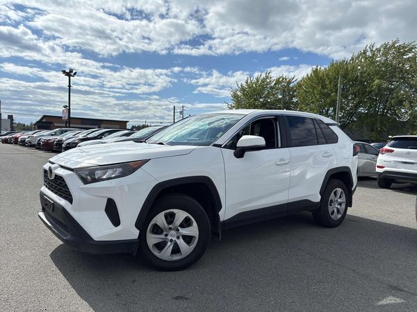 2024 Toyota RAV4 LE