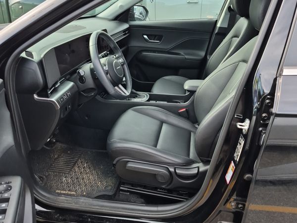 2025 Hyundai KONA PREFERRED SEL Convenience