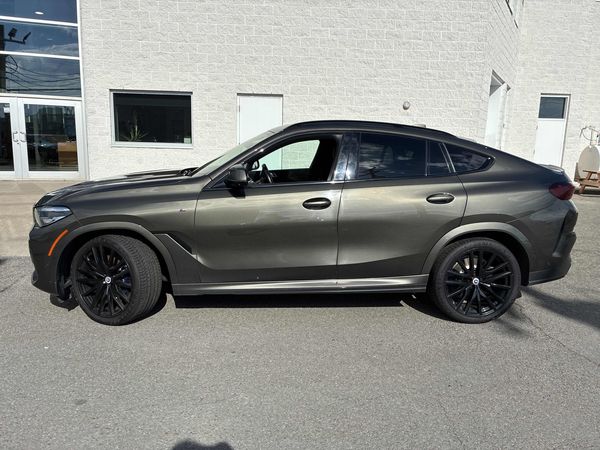2023 BMW X6 M50i