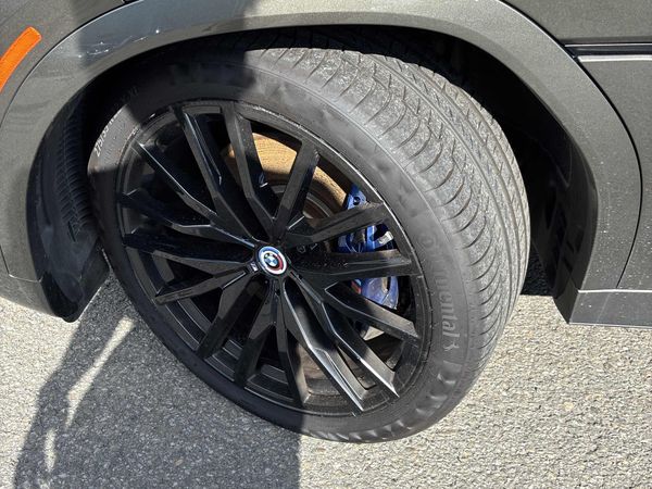 2023 BMW X6 M50i