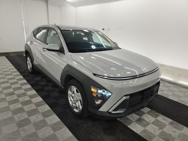 2024 Hyundai KONA ESSENTIAL SE