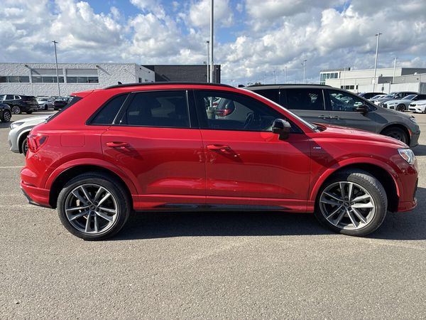 2024 Audi Q3 Komfort S Line quattro Premium