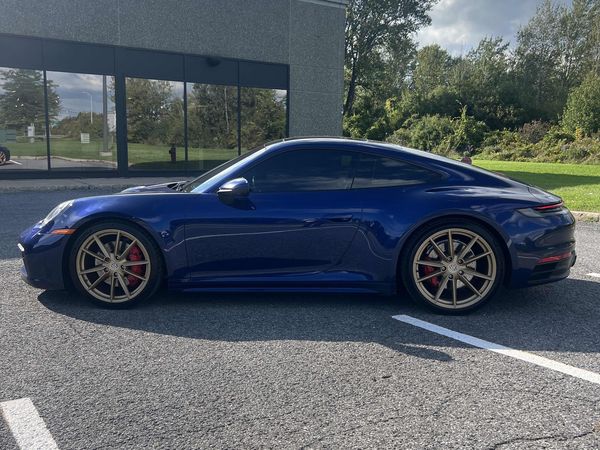 2020 Porsche 911 Carrera S Coupe Carrera S / Carrera 4S