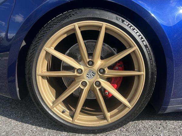 2020 Porsche 911 Carrera S Coupe Carrera S / Carrera 4S