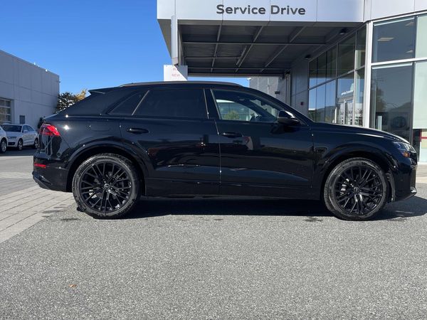 2025 Audi Q8 Technik S Line quattro Prestige