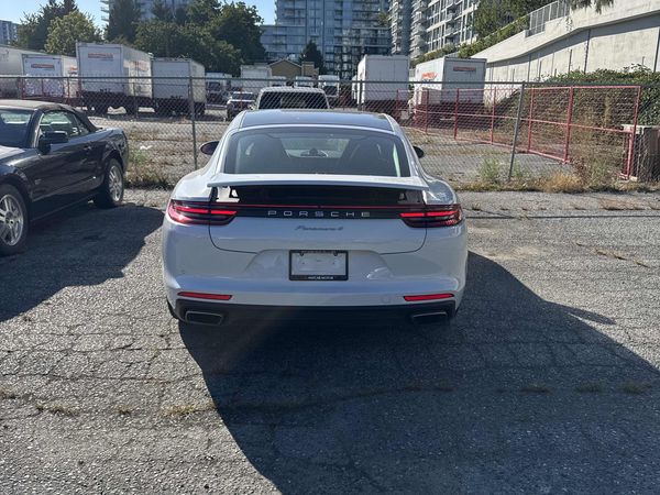 2018 Porsche Panamera 4 AWD Base / 4