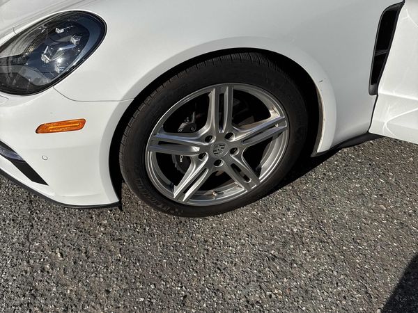 2018 Porsche Panamera 4 AWD Base / 4