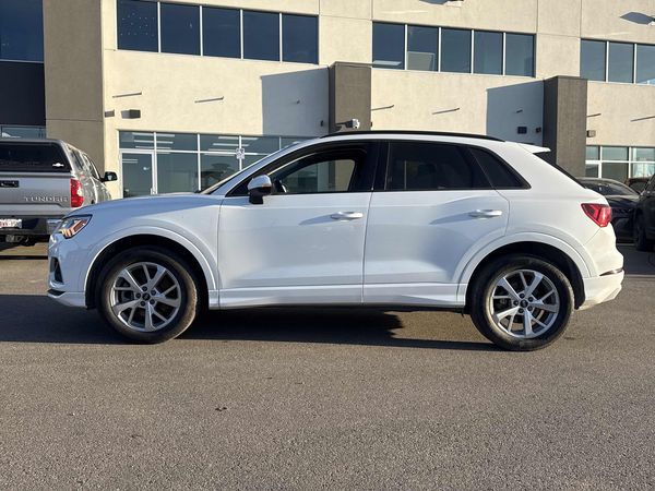 2022 Audi Q3 Komfort quattro Premium