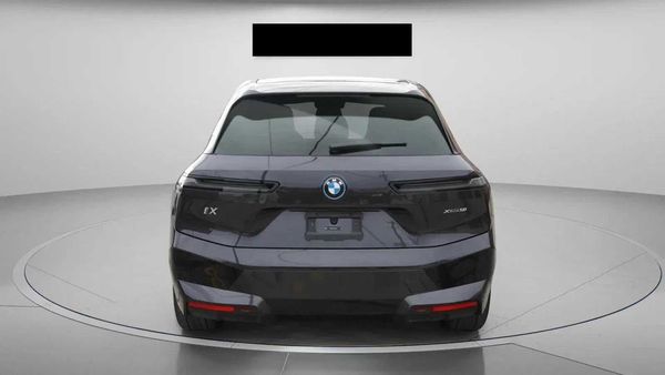 2025 BMW iX xDrive50
