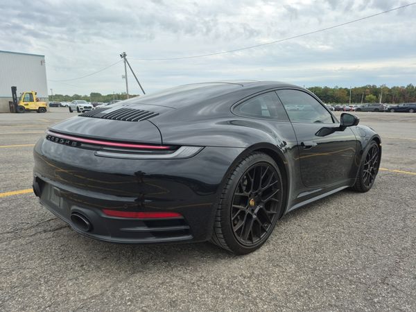 2024 Porsche 911 CARRERA 4S