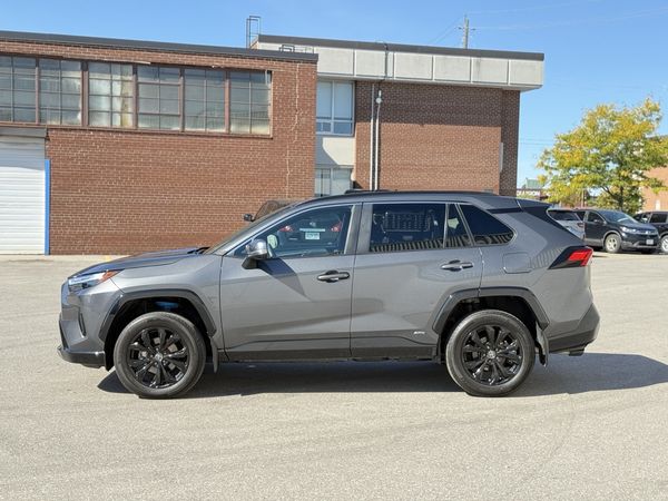 2023 Toyota RAV4 Hybrid SE