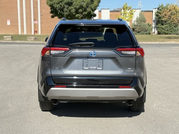 2023 Toyota RAV4 Hybrid SE