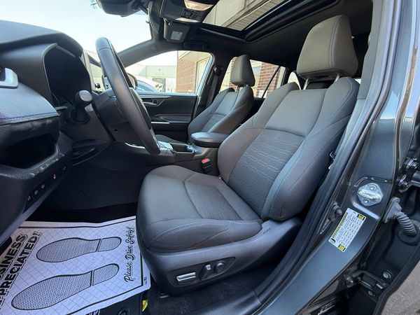 2023 Toyota RAV4 Hybrid SE