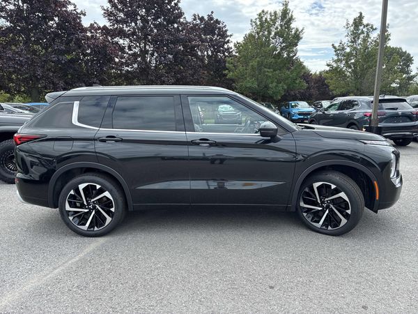 2022 Mitsubishi Outlander GT
