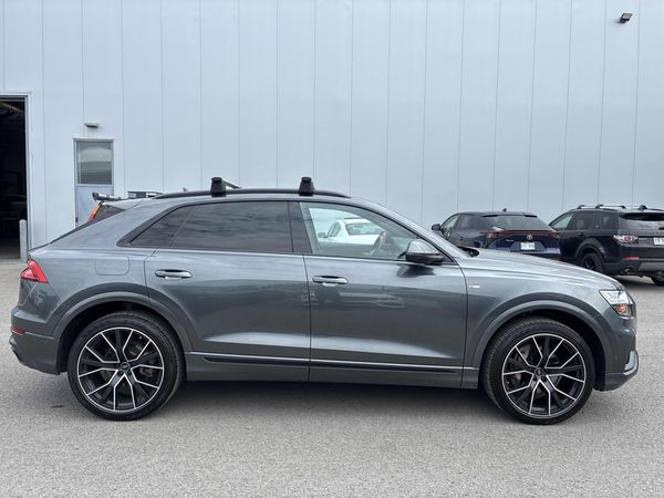 2023 Audi Q8 Progressiv quattro Progressiv