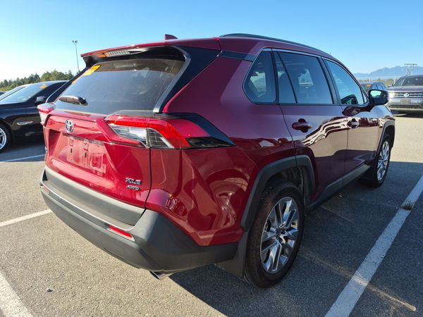 2025 Toyota Rav4 XLE