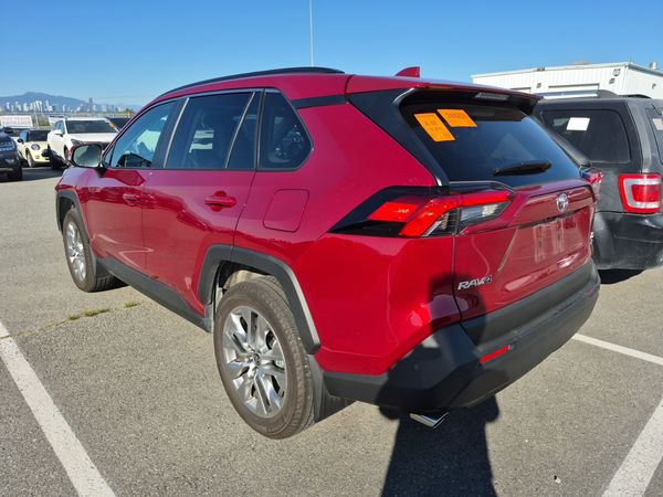 2025 Toyota Rav4 XLE