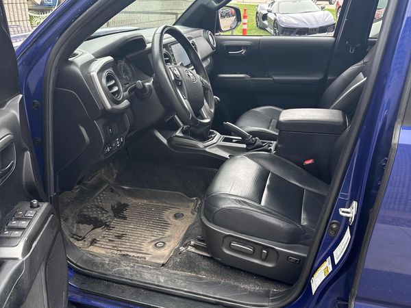 2023 Toyota Tacoma 4x4 Double Cab SB SR5