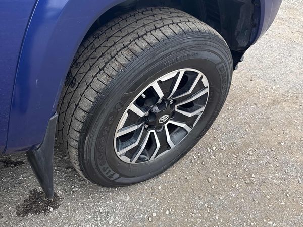 2023 Toyota Tacoma 4x4 Double Cab SB SR5