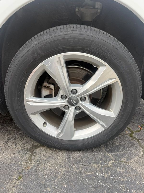 2019 Audi Q5 Progressiv quattro Premium Plus