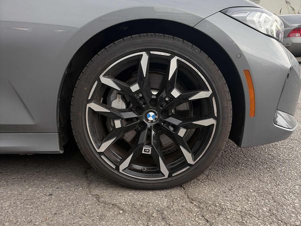 2025 BMW 3 Series 330i xDrive