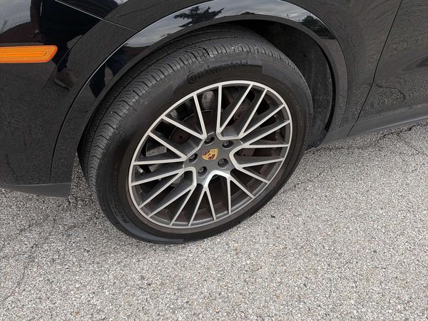 2023 Porsche Cayenne AWD