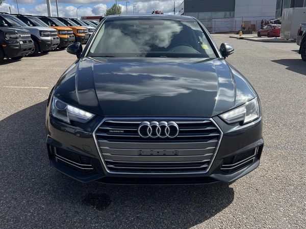 2018 Audi A4 SEDAN KOMFORT quattro Komfort