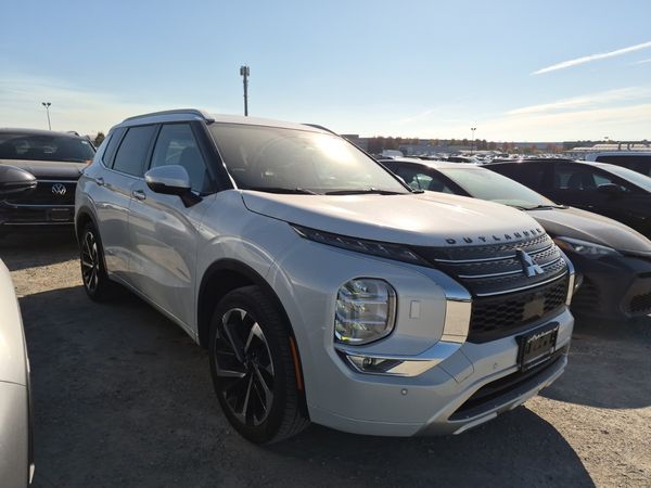 2024 Mitsubishi Outlander GT SEL, GT SR