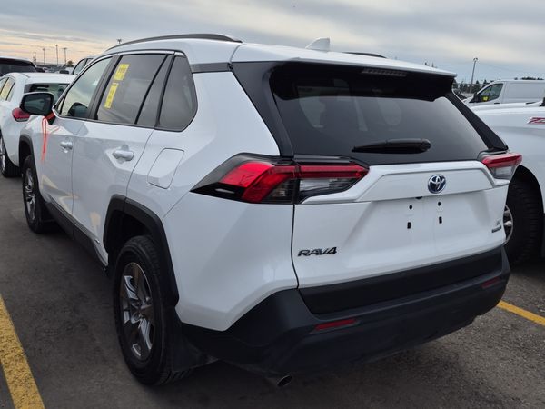 2024 Toyota Rav4 HYBRID LE XLE Premium