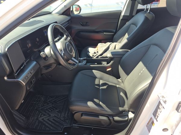 2025 Hyundai KONA PREFERRED SEL Convenience