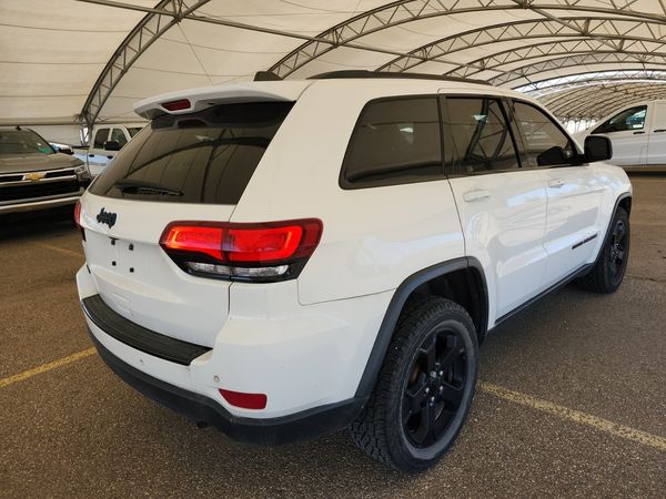 2018 Jeep Grand Cherokee LAREDO