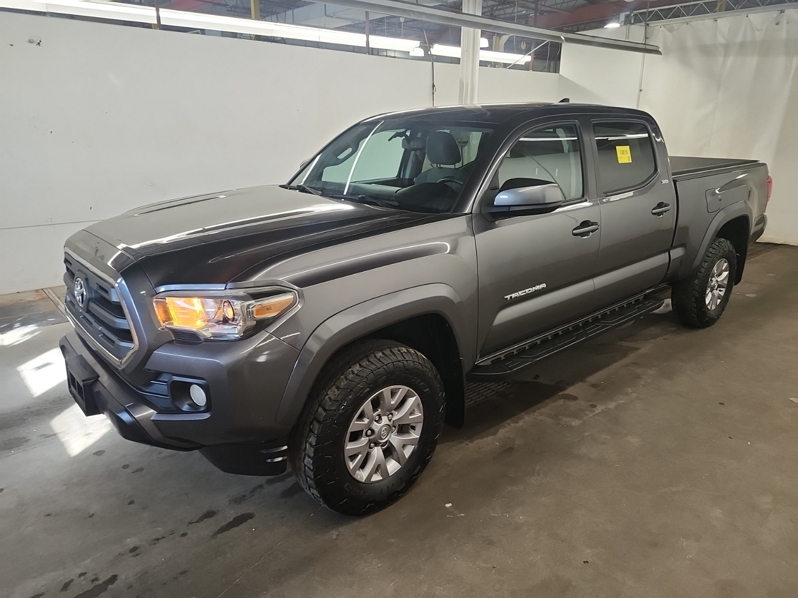 2017 Toyota Tacoma SR5 OFF ROAD CREW CAB SHORT BED