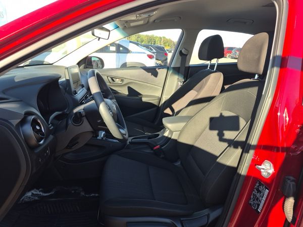 2023 Hyundai KONA ESSENTIAL