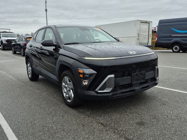 2024 Hyundai KONA ESSENTIAL SE