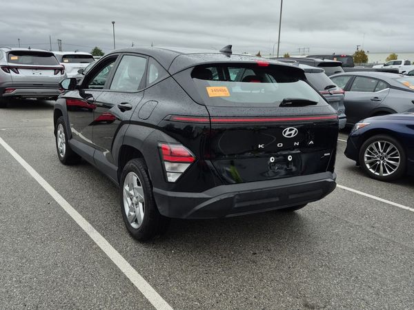 2024 Hyundai KONA ESSENTIAL SE