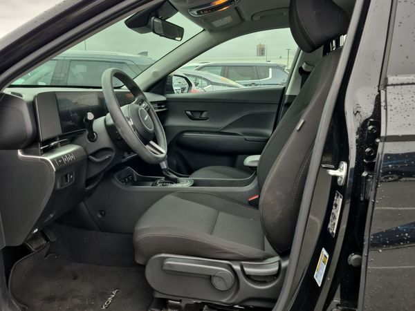 2024 Hyundai KONA ESSENTIAL SE