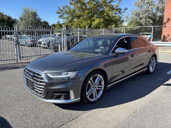 2021 Audi S8 4.0 TFSI quattro