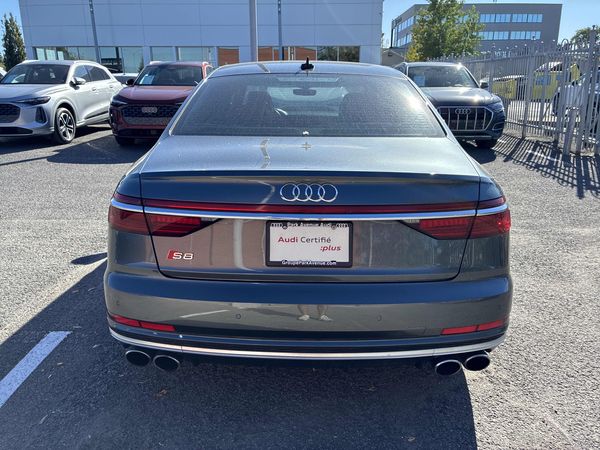 2021 Audi S8 4.0 TFSI quattro