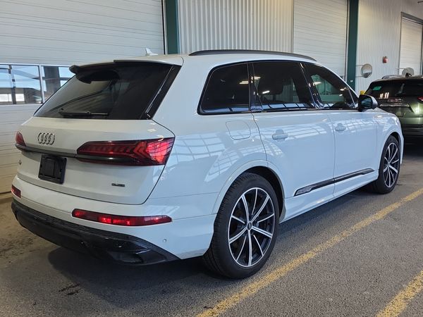 2023 Audi Q7 55 Tfsi Quattro Technik