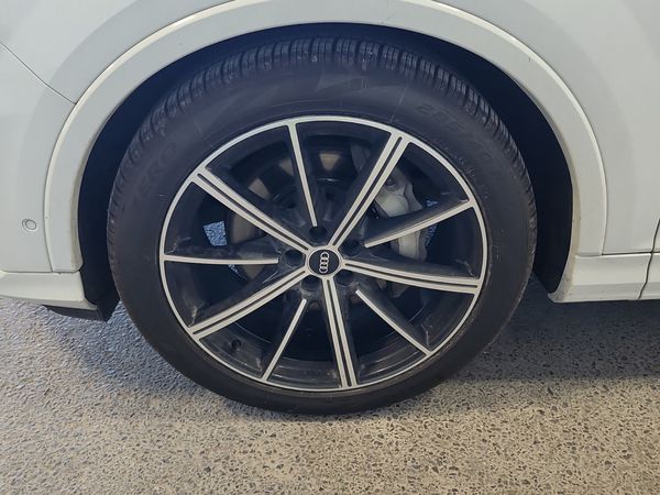 2023 Audi Q7 55 Tfsi Quattro Technik