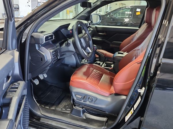 2025 Toyota Tacoma CREW CAB SHORT BED