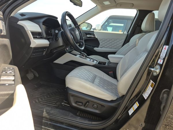 2024 Mitsubishi Outlander GT SEL, GT SR