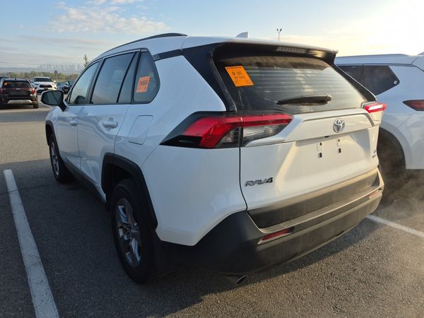 2025 Toyota Rav4 HYBRID LE XLE Premium