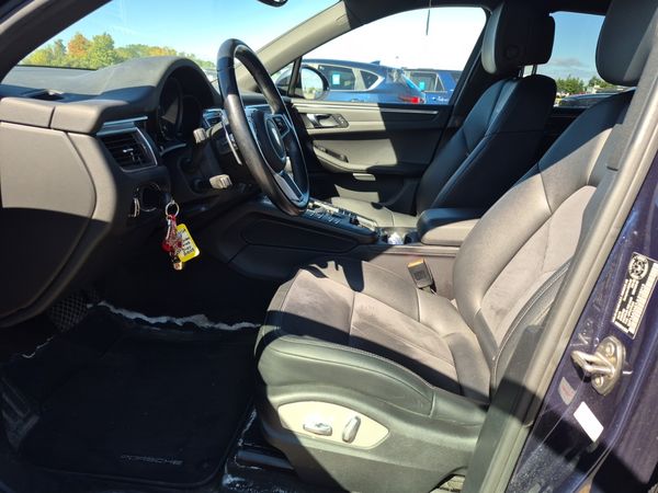 2018 Porsche MACAN AWD