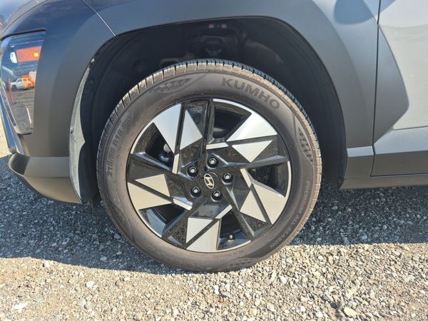 2025 Hyundai KONA PREFERRED SEL Convenience